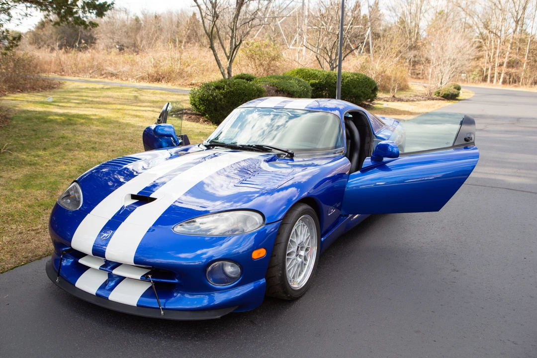 1997 Dodge Viper GTS 2nd Gen - Image 14 of 31
