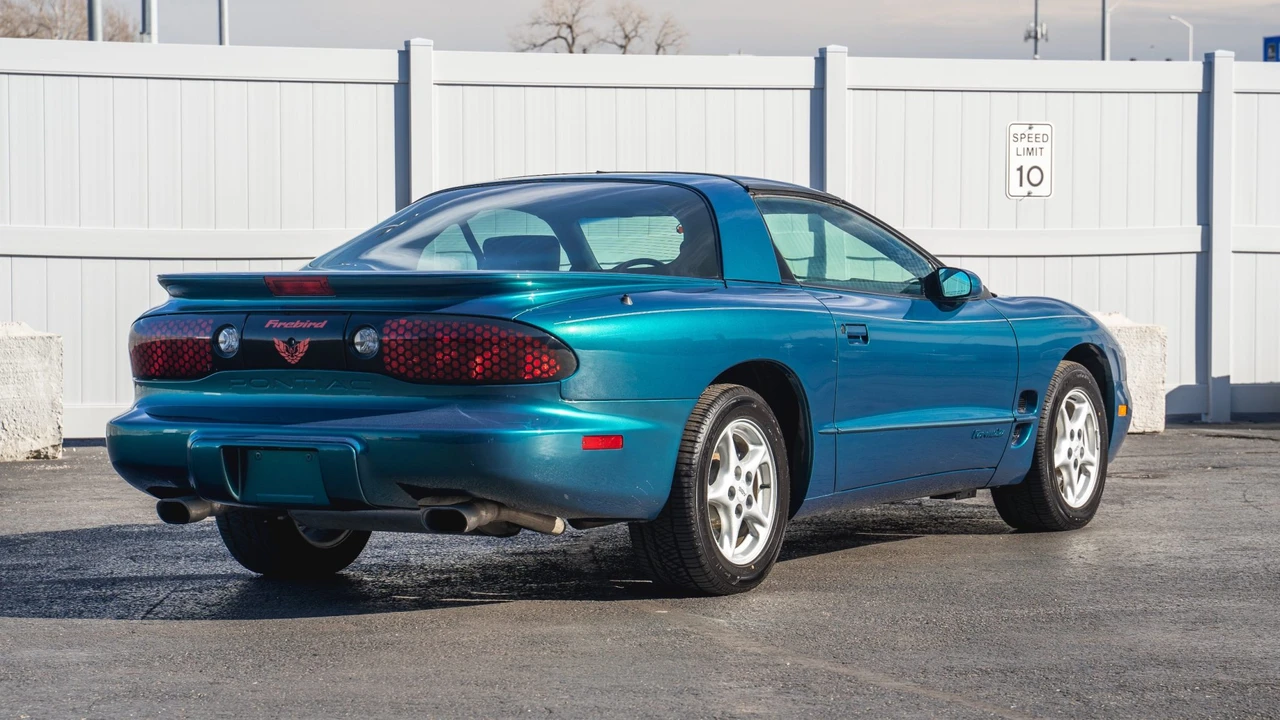 1998 Pontiac Firebird 4th Gen - Image 6 of 31