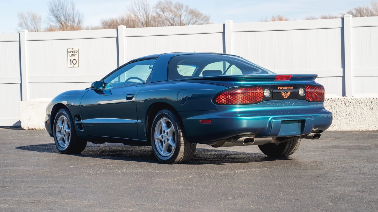 1998 Pontiac Firebird 4th Gen - Image 8 of 31