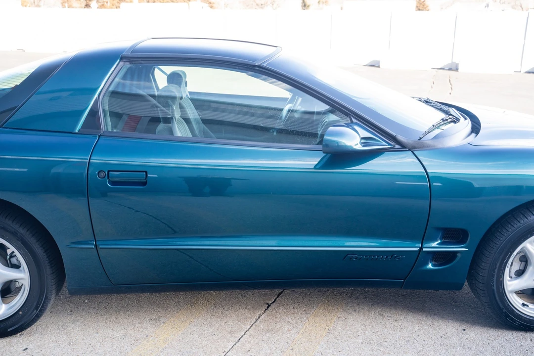 1998 Pontiac Firebird 4th Gen - Image 22 of 31