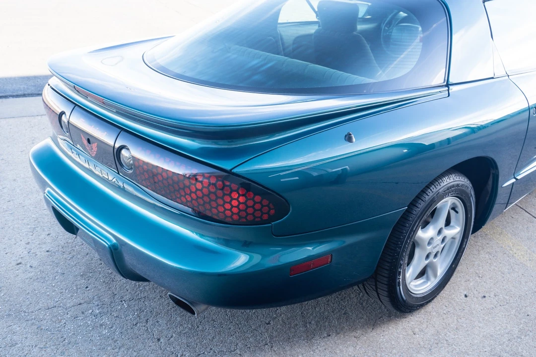 1998 Pontiac Firebird 4th Gen - Image 23 of 31