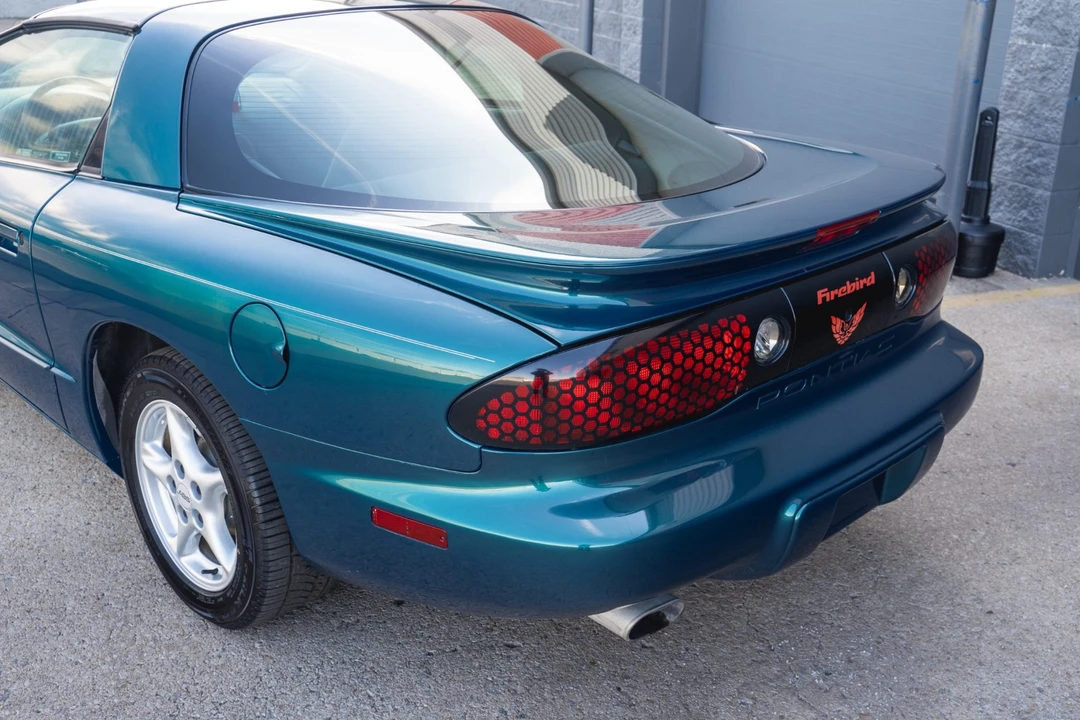 1998 Pontiac Firebird 4th Gen - Image 25 of 31