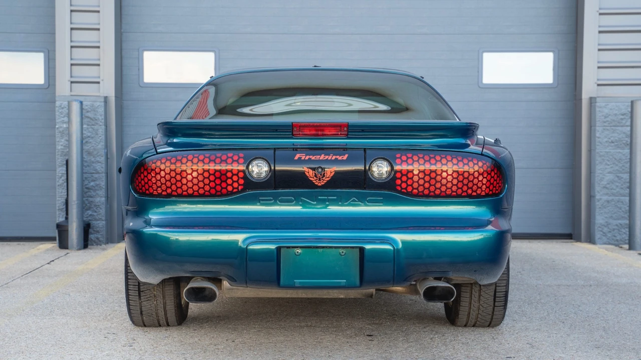 1998 Pontiac Firebird 4th Gen - Image 17 of 31