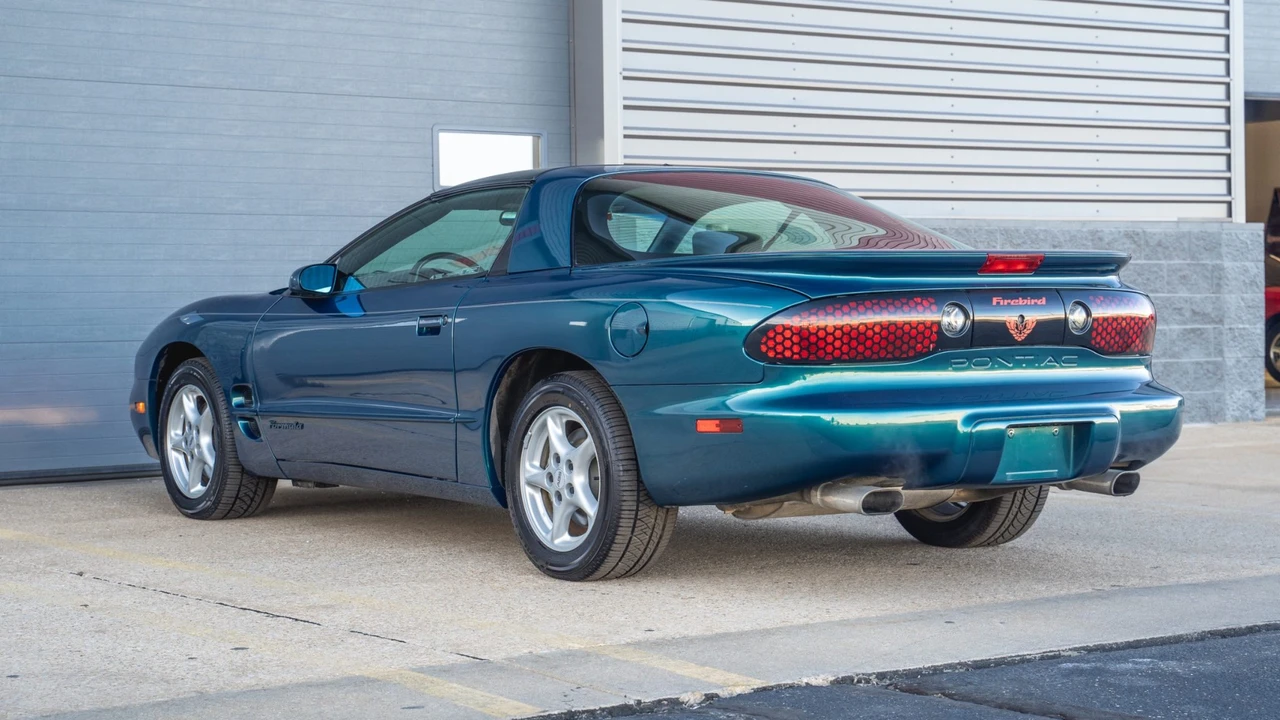 1998 Pontiac Firebird 4th Gen - Image 18 of 31