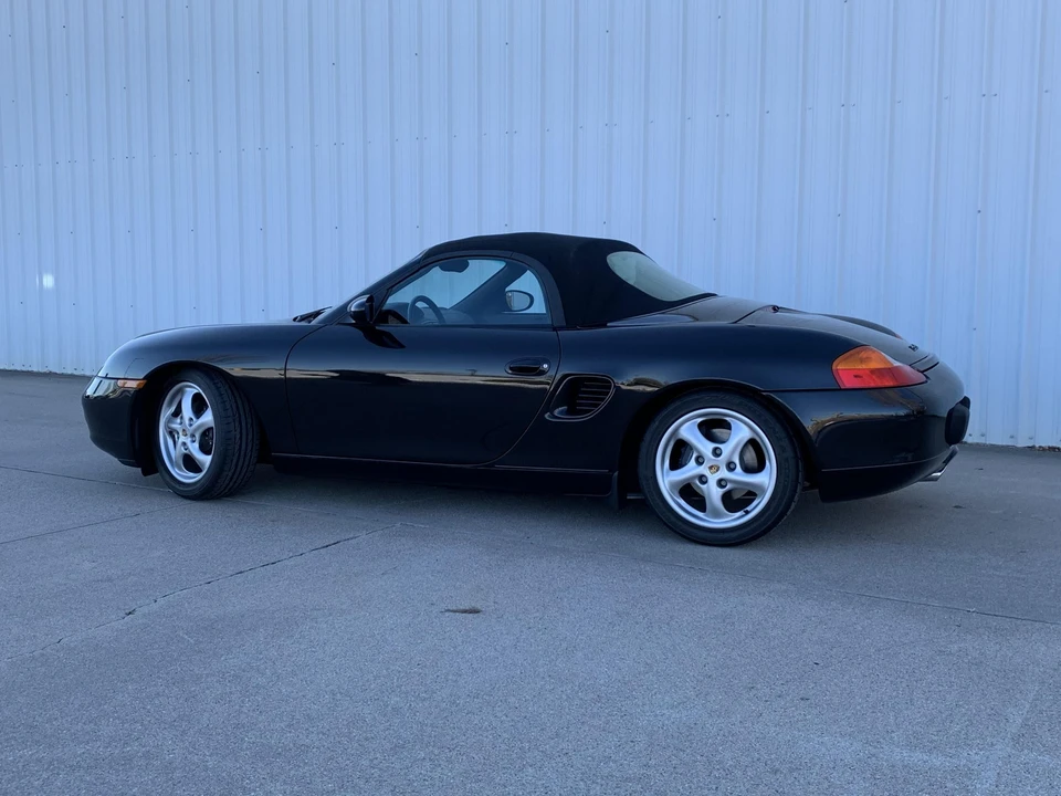 1998 Porsche 986 Boxster - Image 11 of 31