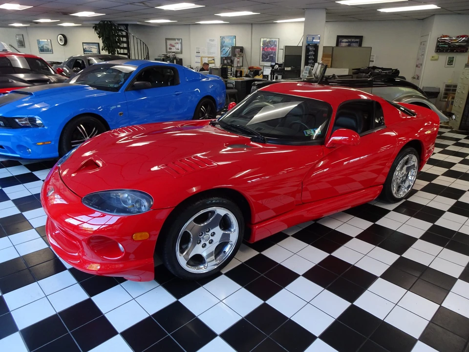1999 Dodge Viper GTS 2nd Gen - Image 2 of 31