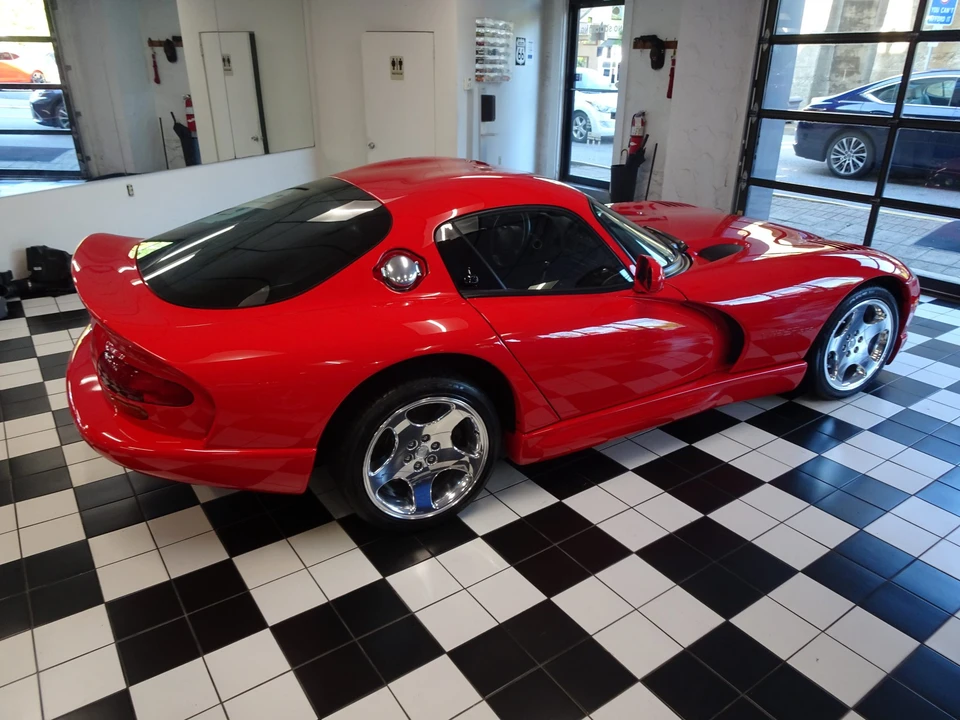 1999 Dodge Viper GTS 2nd Gen - Image 11 of 31