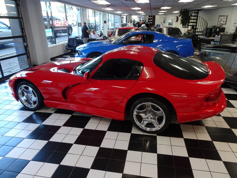 1999 Dodge Viper GTS 2nd Gen - Image 17 of 31
