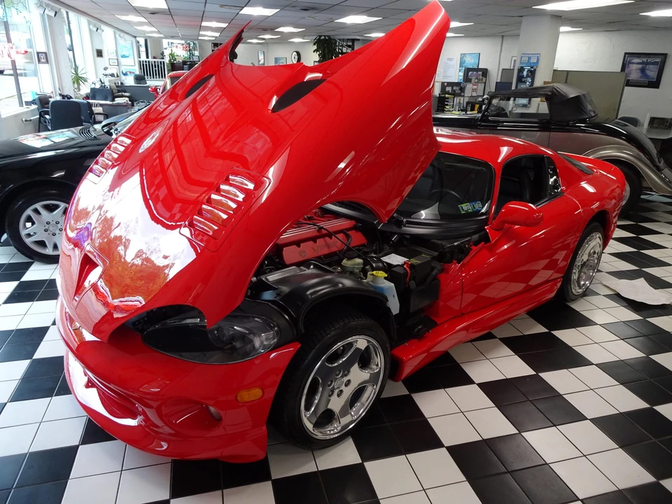 1999 Dodge Viper GTS 2nd Gen - Image 21 of 31