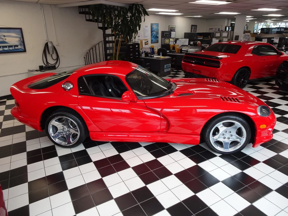 1999 Dodge Viper GTS 2nd Gen - Image 10 of 31