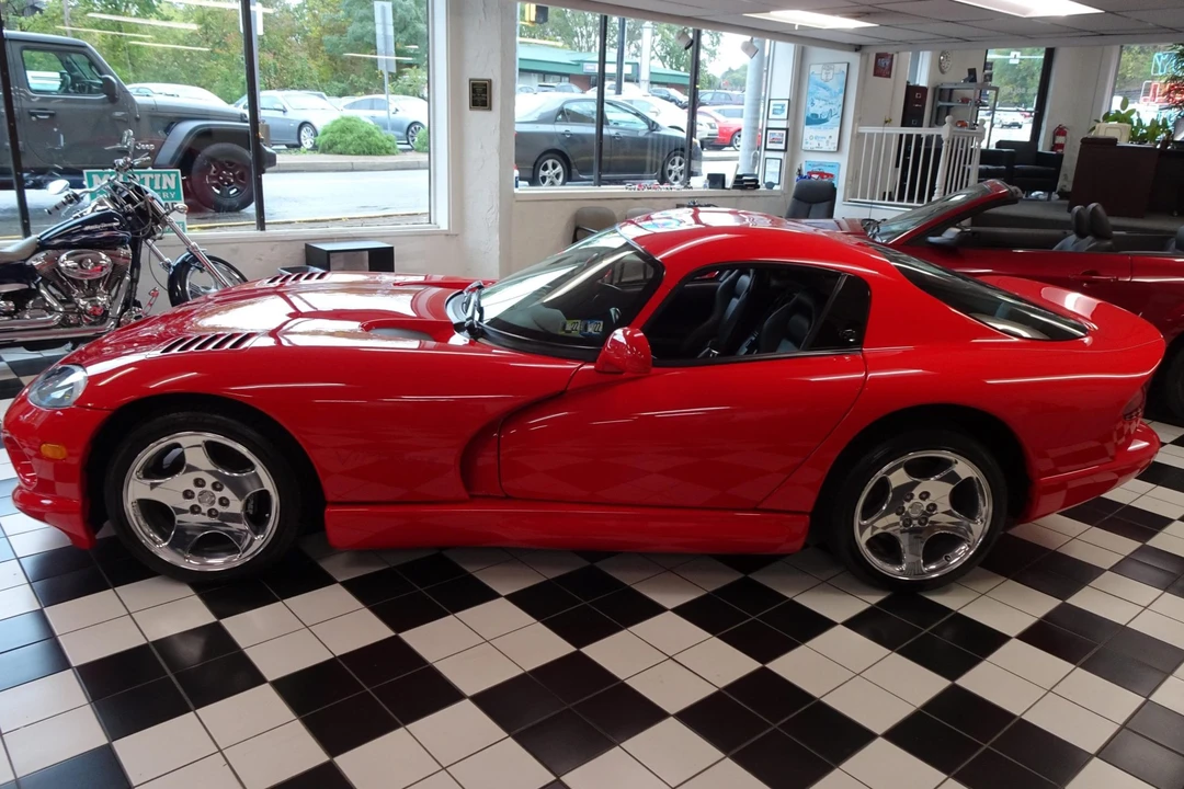 1999 Dodge Viper GTS 2nd Gen - Image 18 of 31