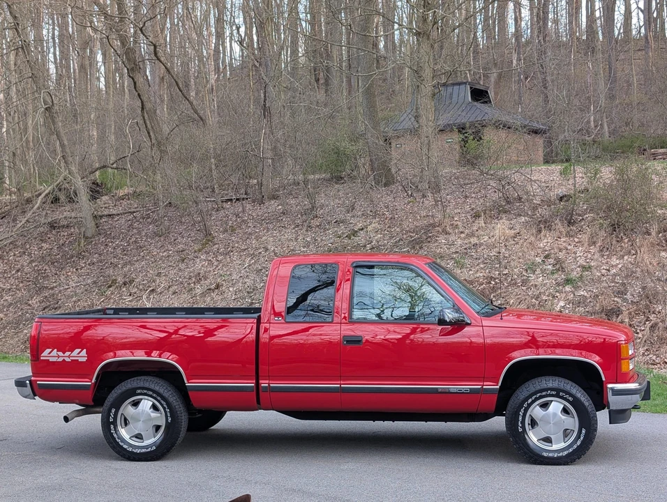 1999 GMC Sierra 1st Gen - Image 27 of 31