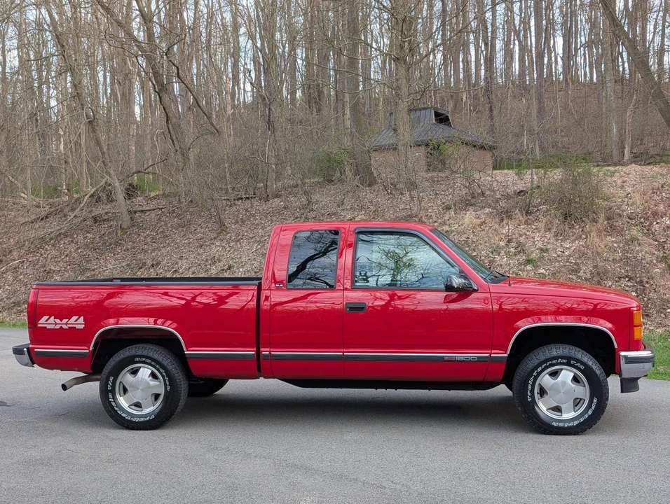 1999 GMC Sierra 1st Gen - Image 28 of 31