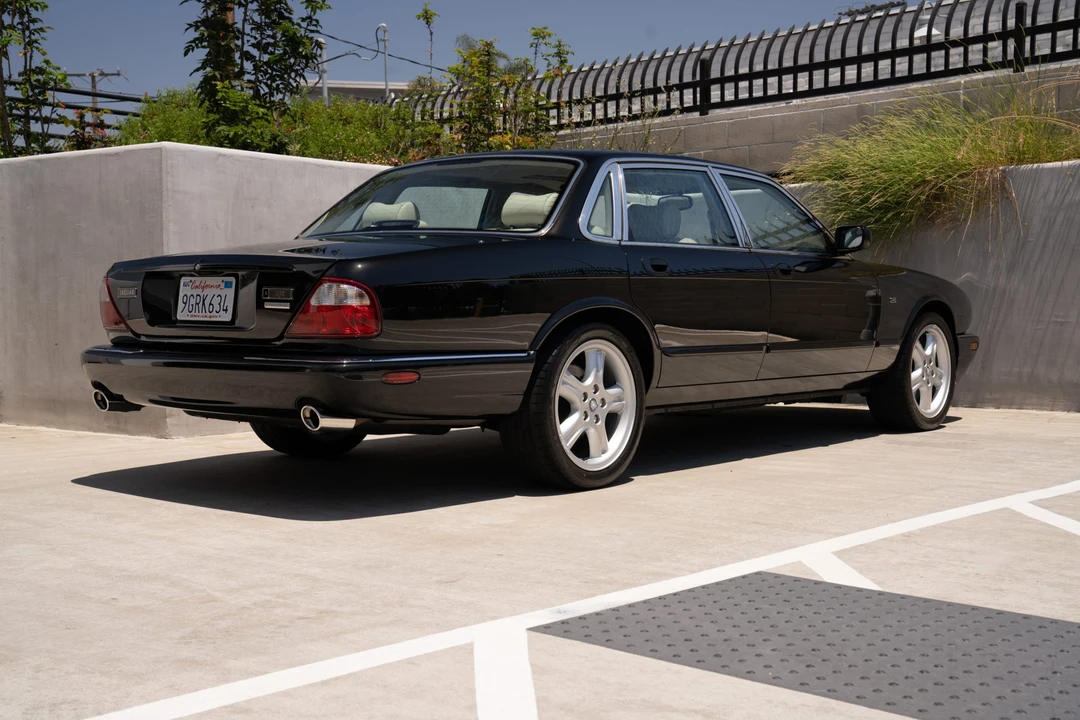 1999 Jaguar X308 XJR - Image 19 of 31