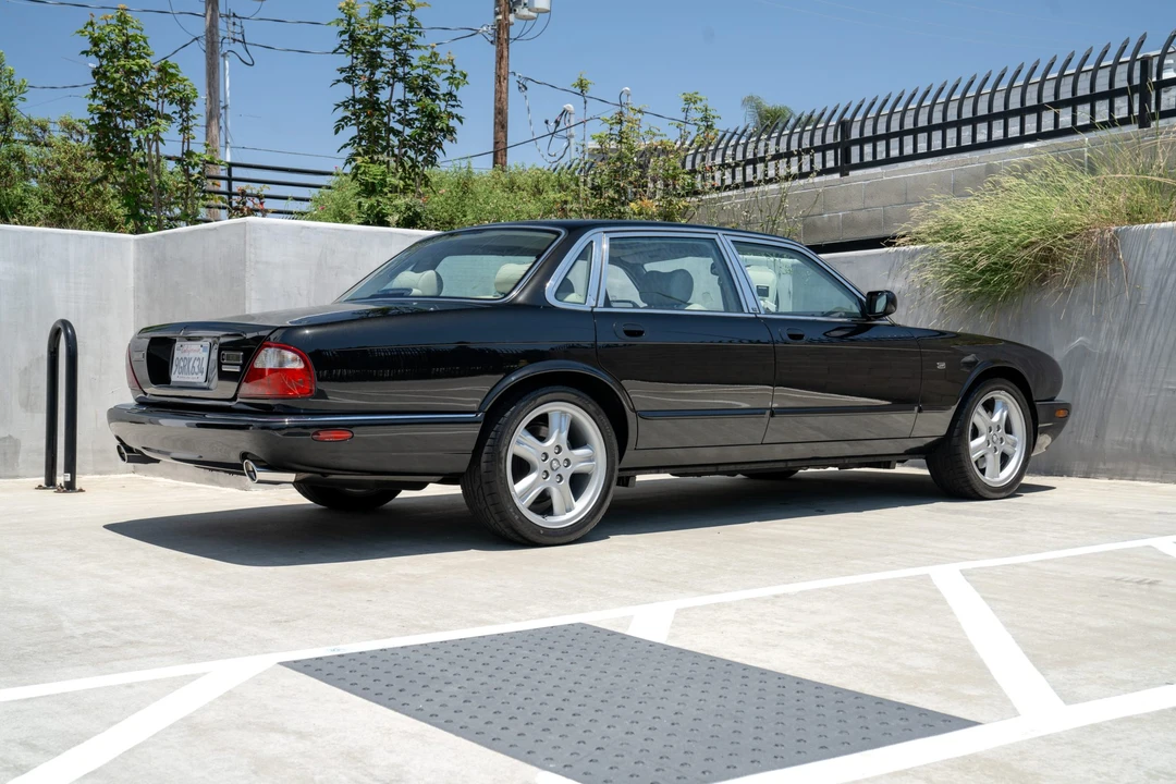 1999 Jaguar X308 XJR - Image 16 of 31