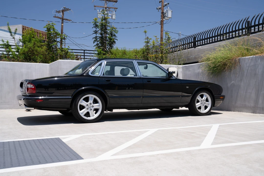 1999 Jaguar X308 XJR - Image 14 of 31
