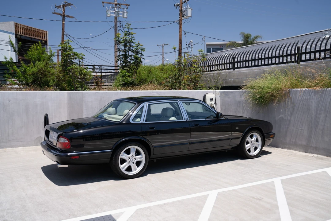 1999 Jaguar X308 XJR - Image 15 of 31