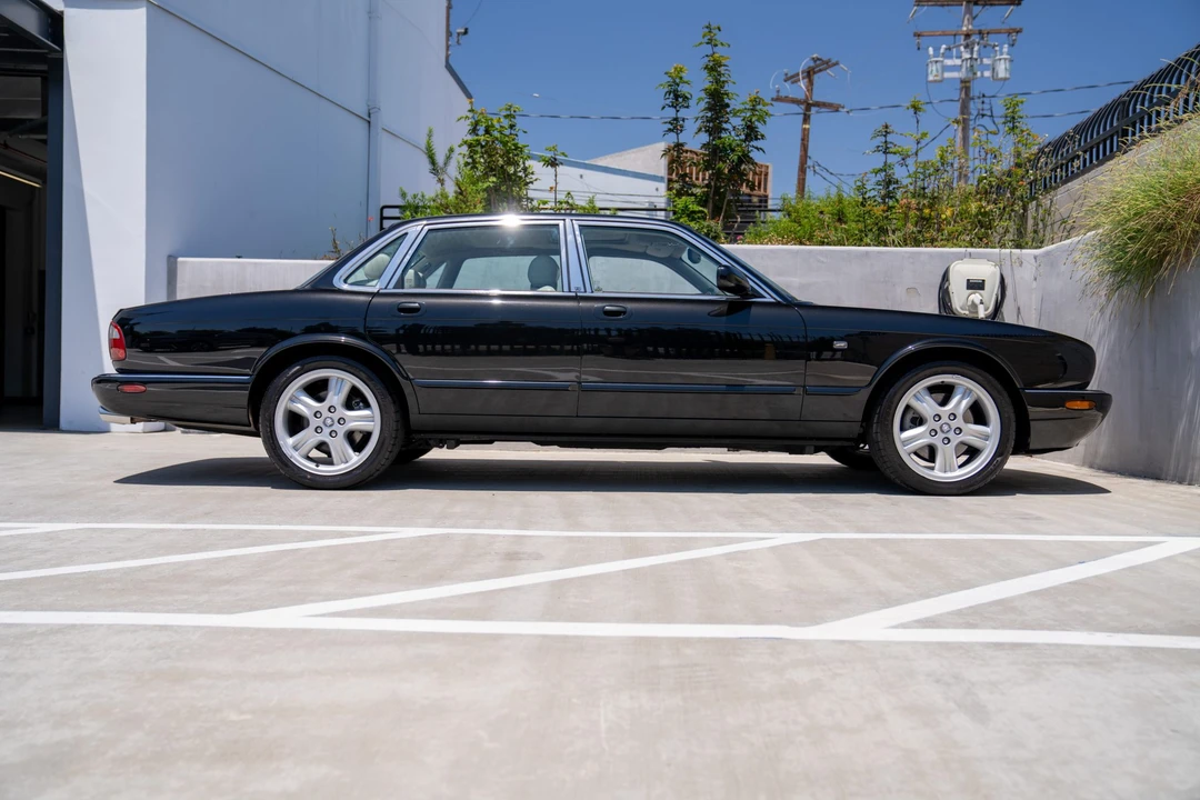 1999 Jaguar X308 XJR - Image 11 of 31