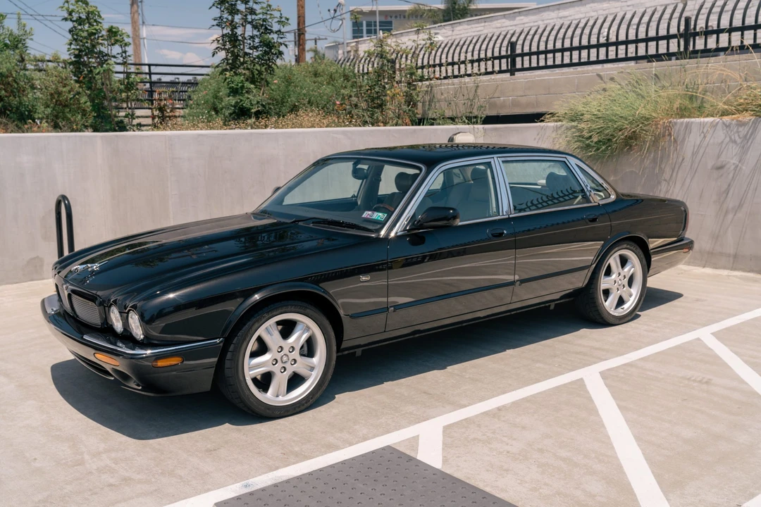 1999 Jaguar X308 XJR - Image 3 of 31