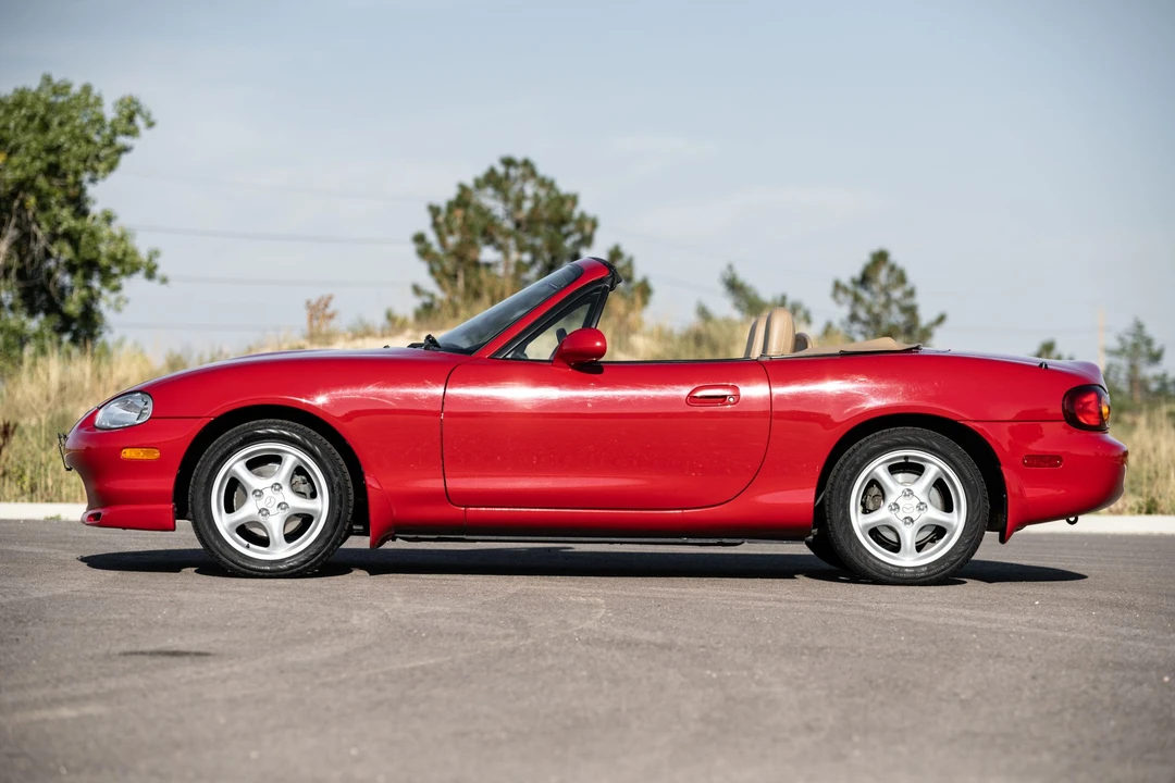 1999 Mazda NB MX-5 Miata - Image 9 of 31