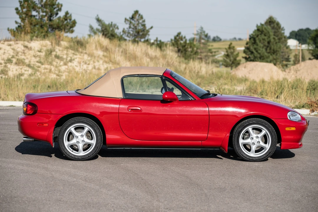 1999 Mazda NB MX-5 Miata - Image 13 of 31
