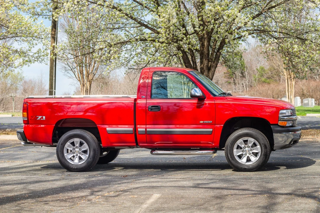2001 Chevrolet Silverado 1st Gen - Image 3 of 7