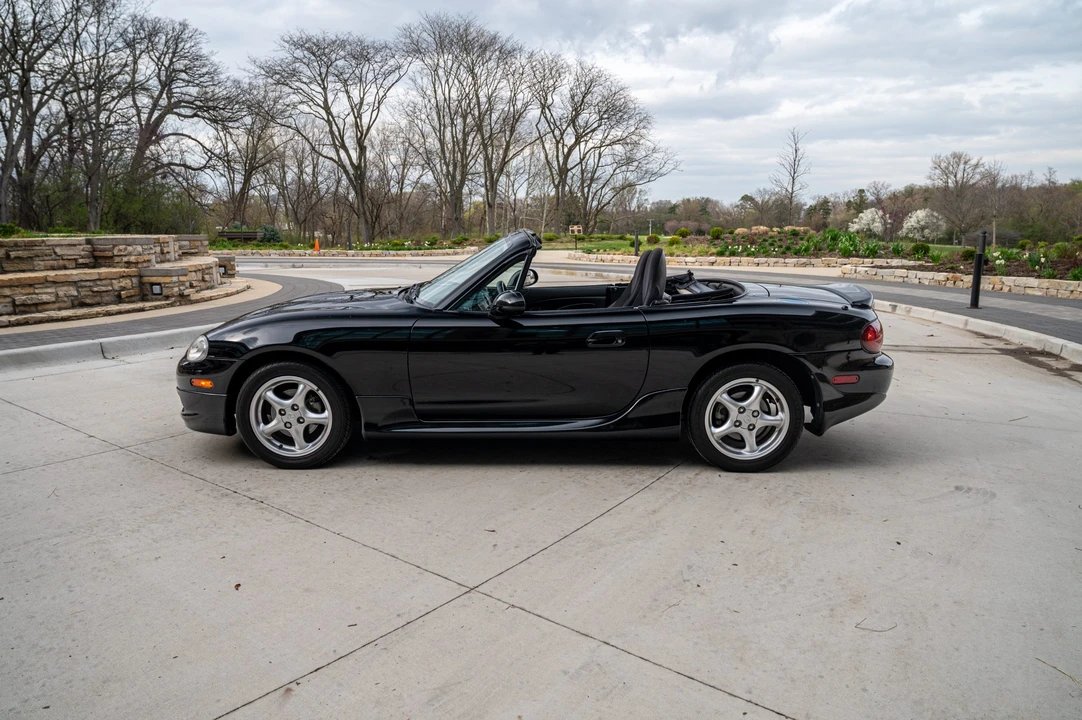 2001 Mazda NB MX-5 Miata - Image 18 of 31