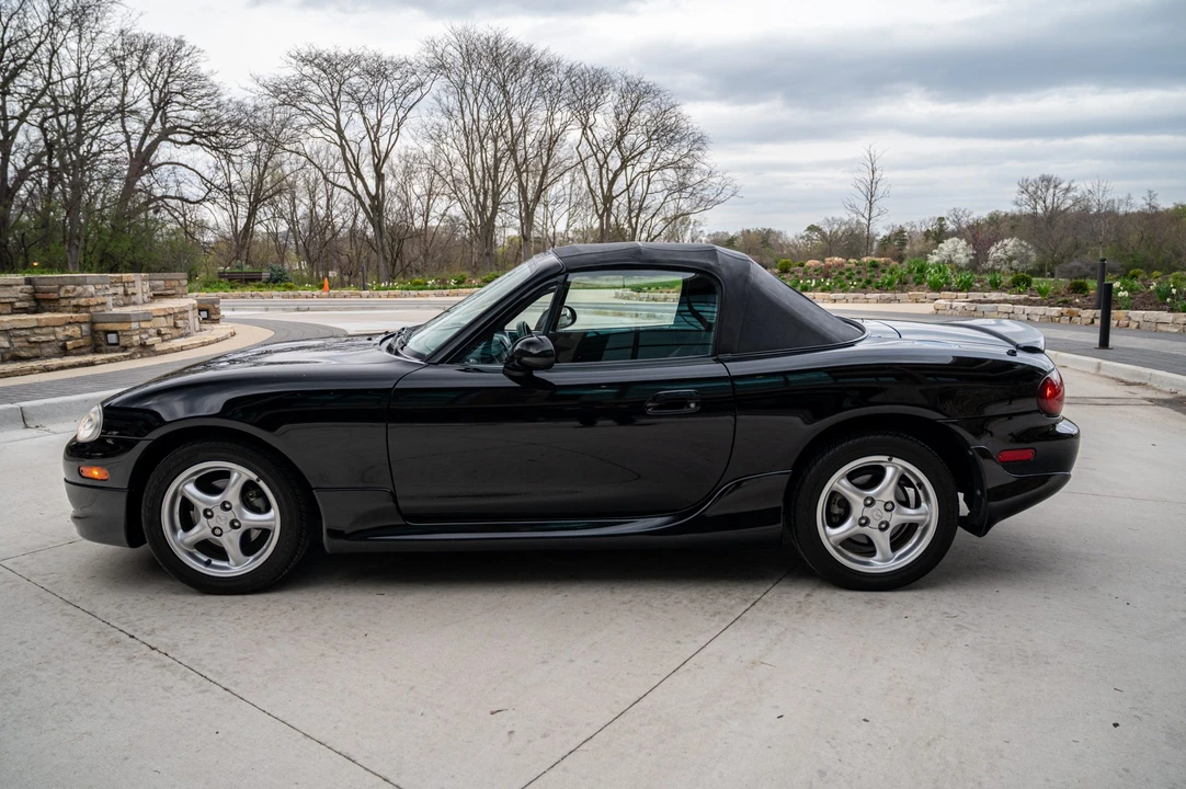 2001 Mazda NB MX-5 Miata - Image 21 of 31