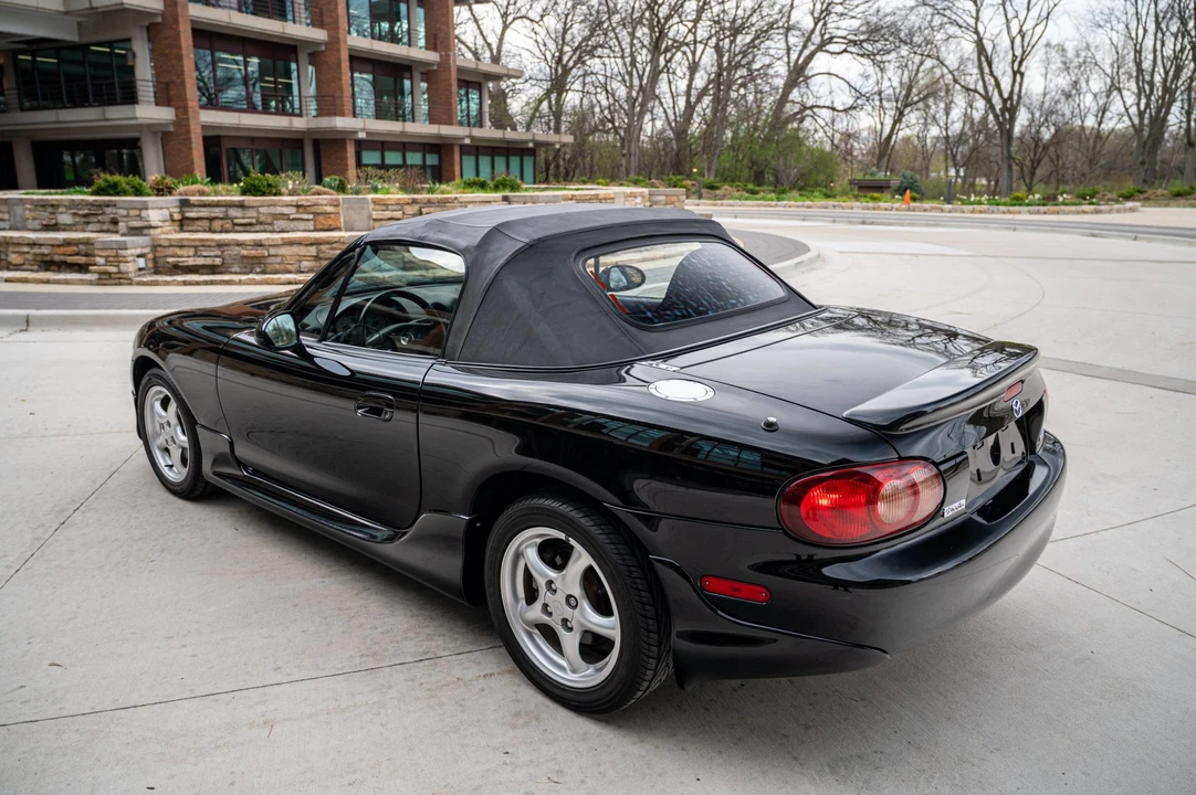 2001 Mazda NB MX-5 Miata - Image 20 of 31
