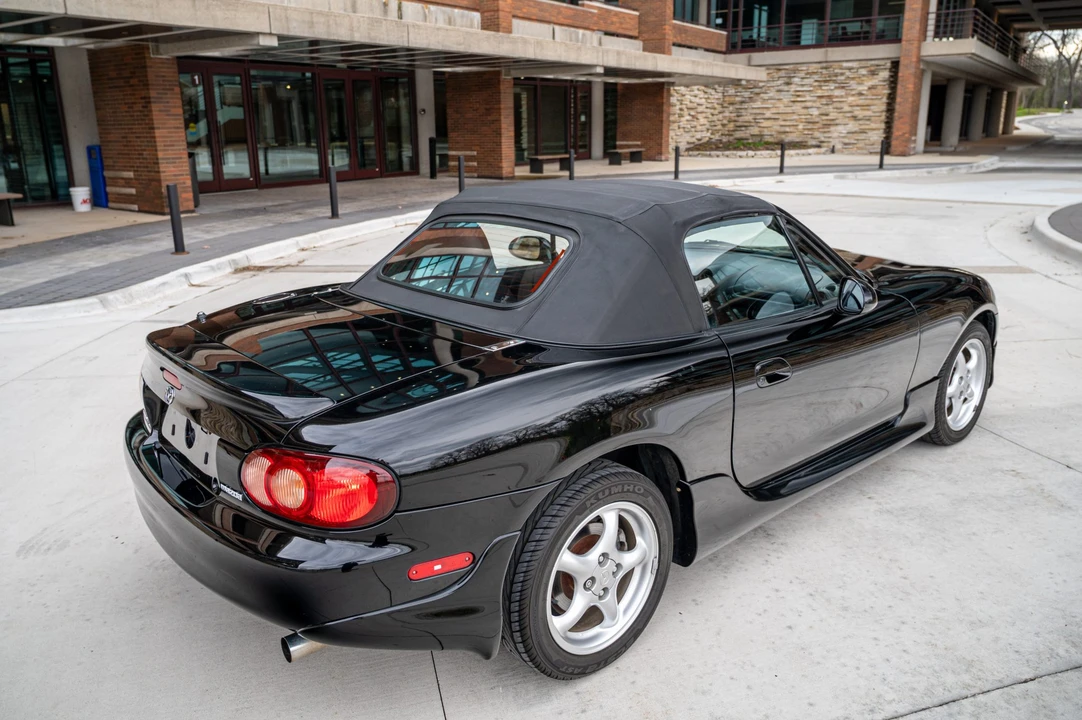 2001 Mazda NB MX-5 Miata - Image 19 of 31