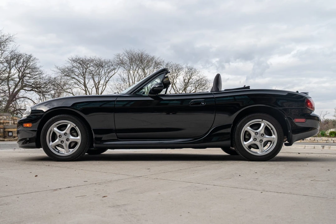 2001 Mazda NB MX-5 Miata - Image 17 of 31