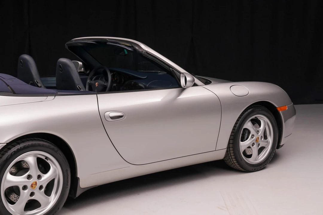 2001 Porsche 996 Carrera - Image 25 of 31