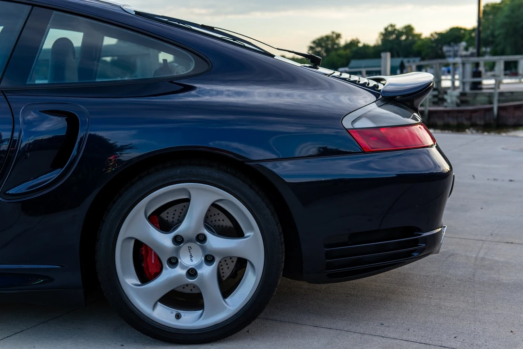 2001 Porsche 996 Turbo - Image 25 of 31