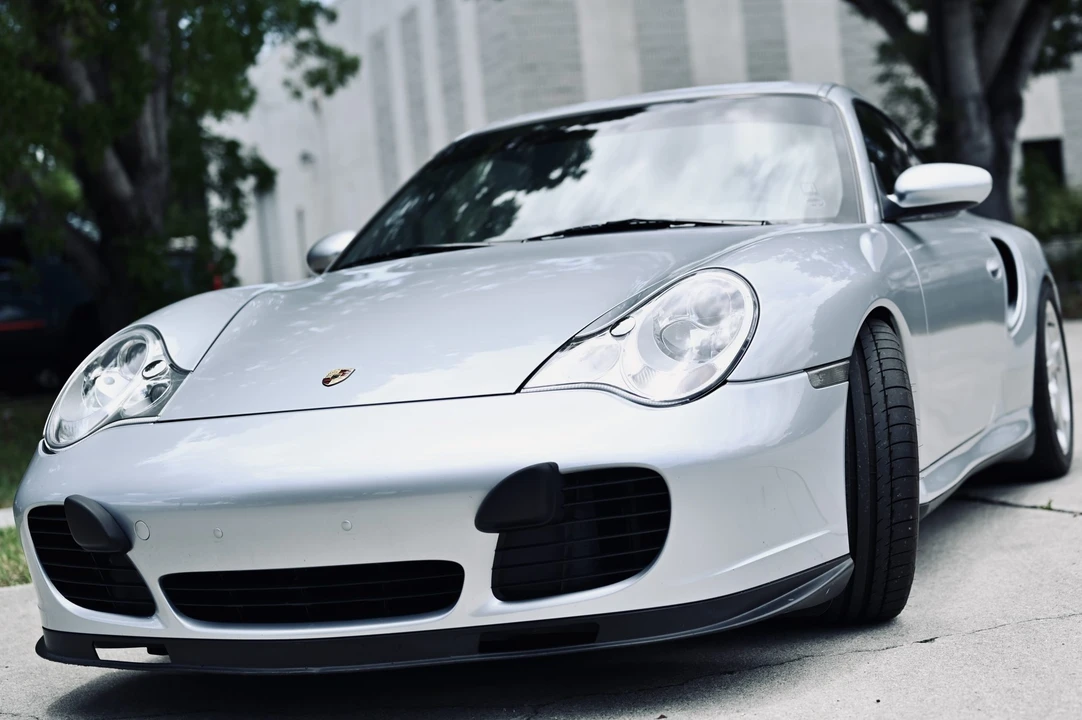 2001 Porsche 996 Turbo - Image 2 of 31
