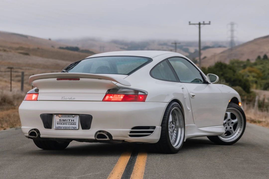 2001 Porsche 996 Turbo - Image 10 of 31