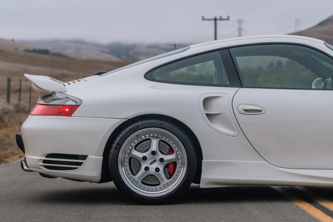2001 Porsche 996 Turbo - Image 23 of 31