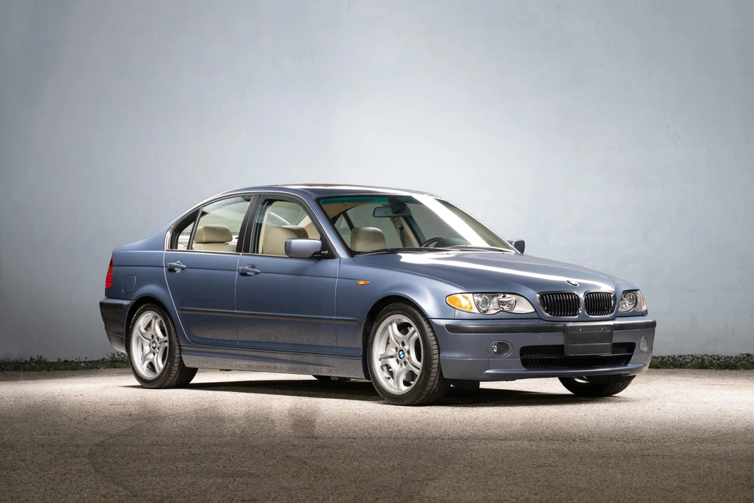 2002 BMW E46 330i & 330Ci - Image 2 of 31
