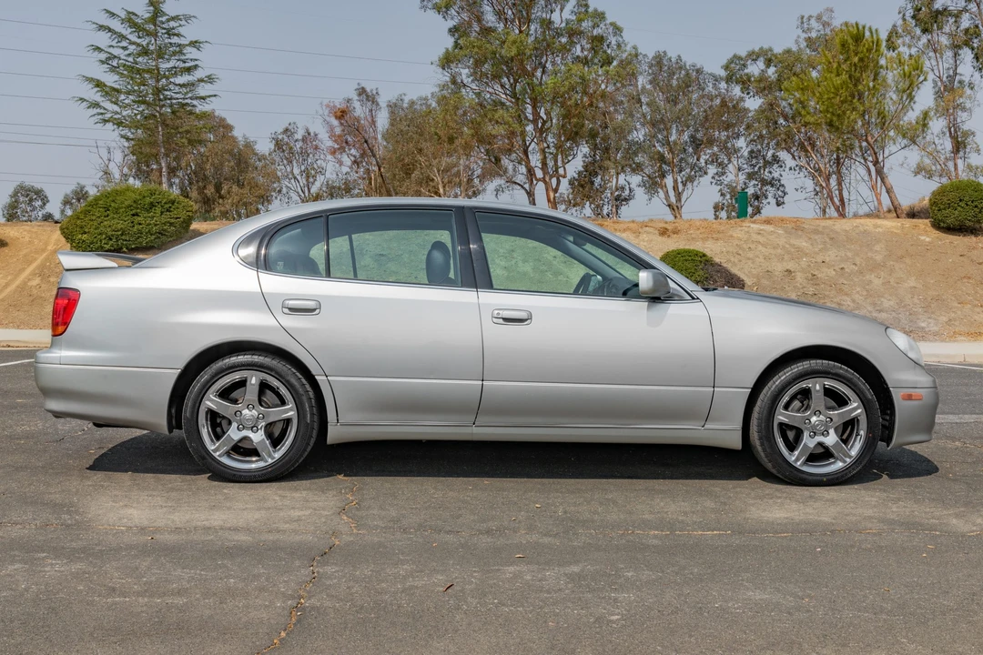 2002 Lexus GS 2nd Gen - Image 9 of 31