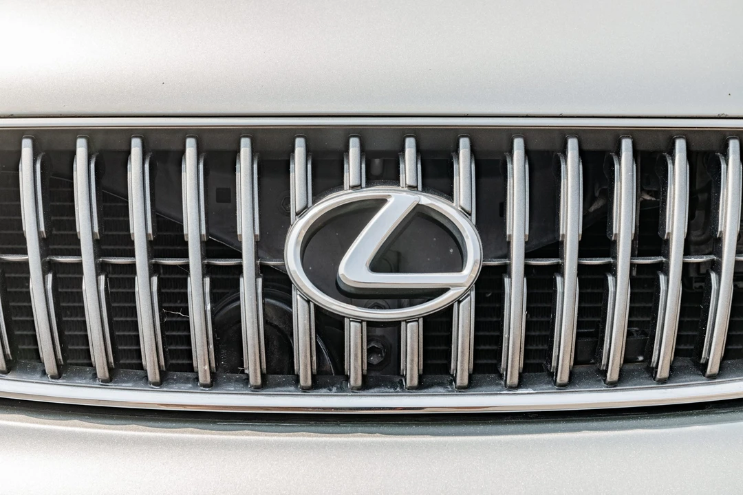 2002 Lexus GS 2nd Gen - Image 19 of 31