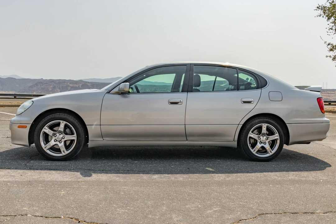 2002 Lexus GS 2nd Gen - Image 15 of 31