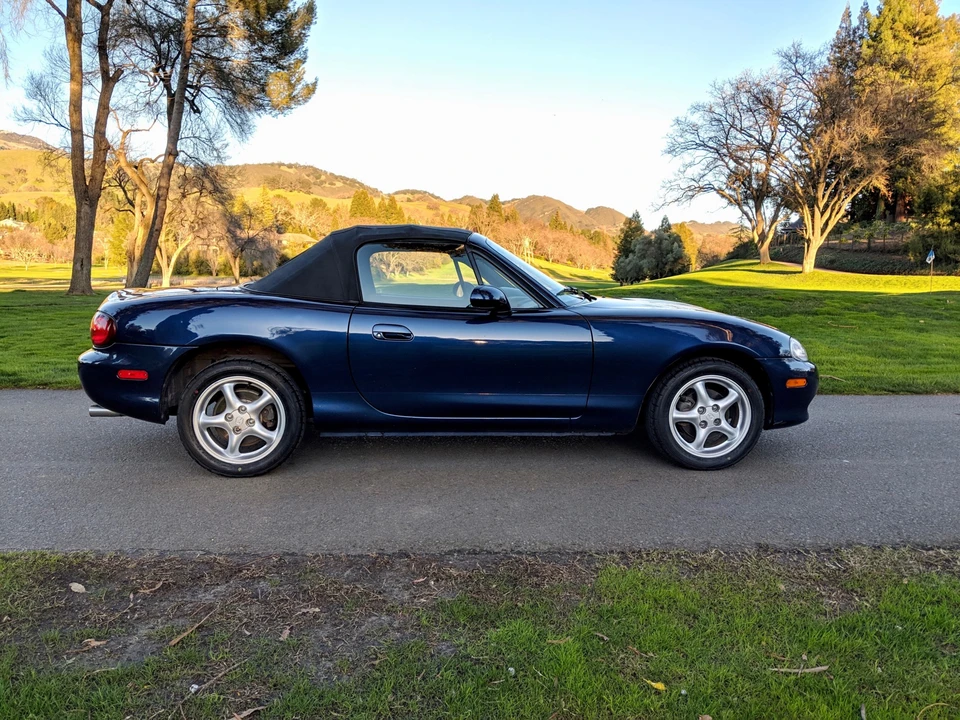2002 Mazda NB MX-5 Miata - Image 7 of 31