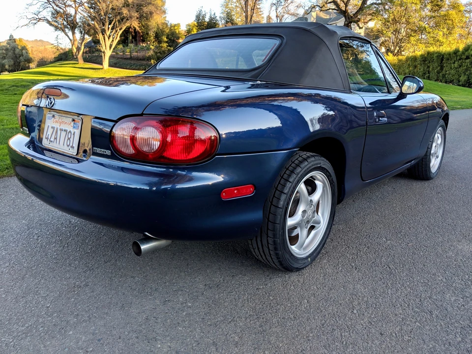 2002 Mazda NB MX-5 Miata - Image 11 of 31