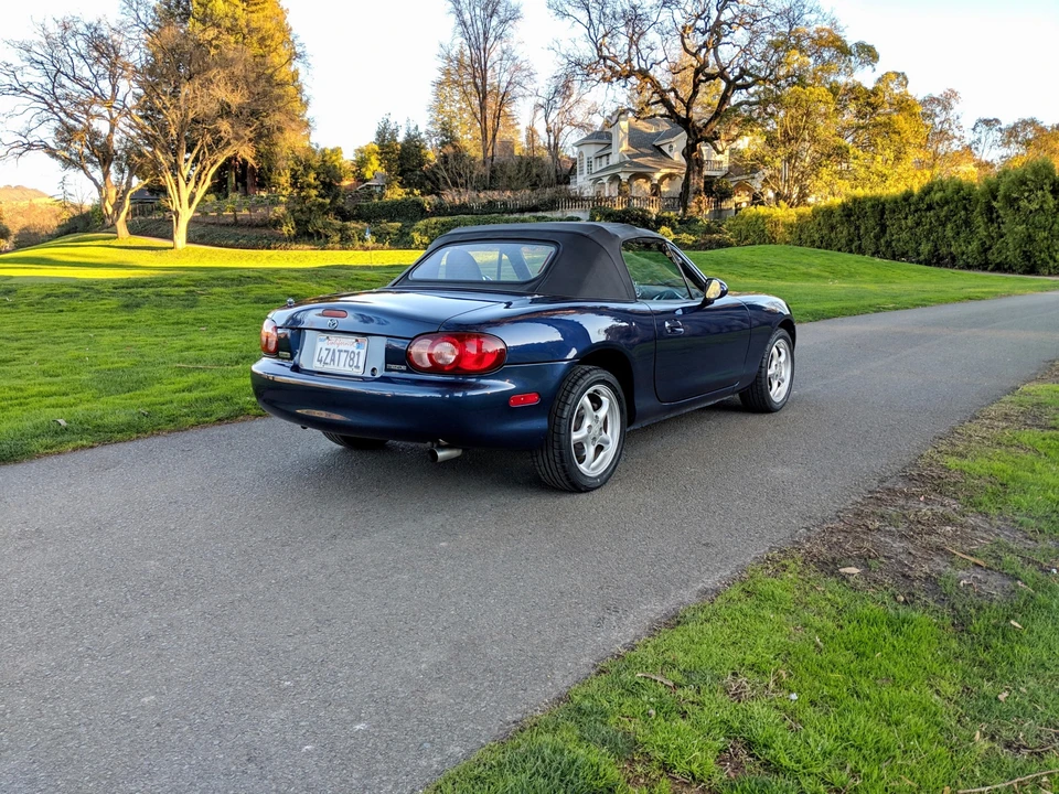 2002 Mazda NB MX-5 Miata - Image 16 of 31