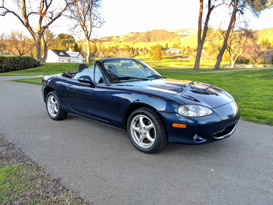 2002 Mazda NB MX-5 Miata - Image 18 of 31