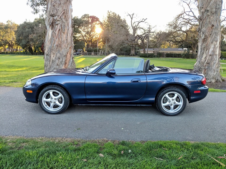 2002 Mazda NB MX-5 Miata - Image 24 of 31
