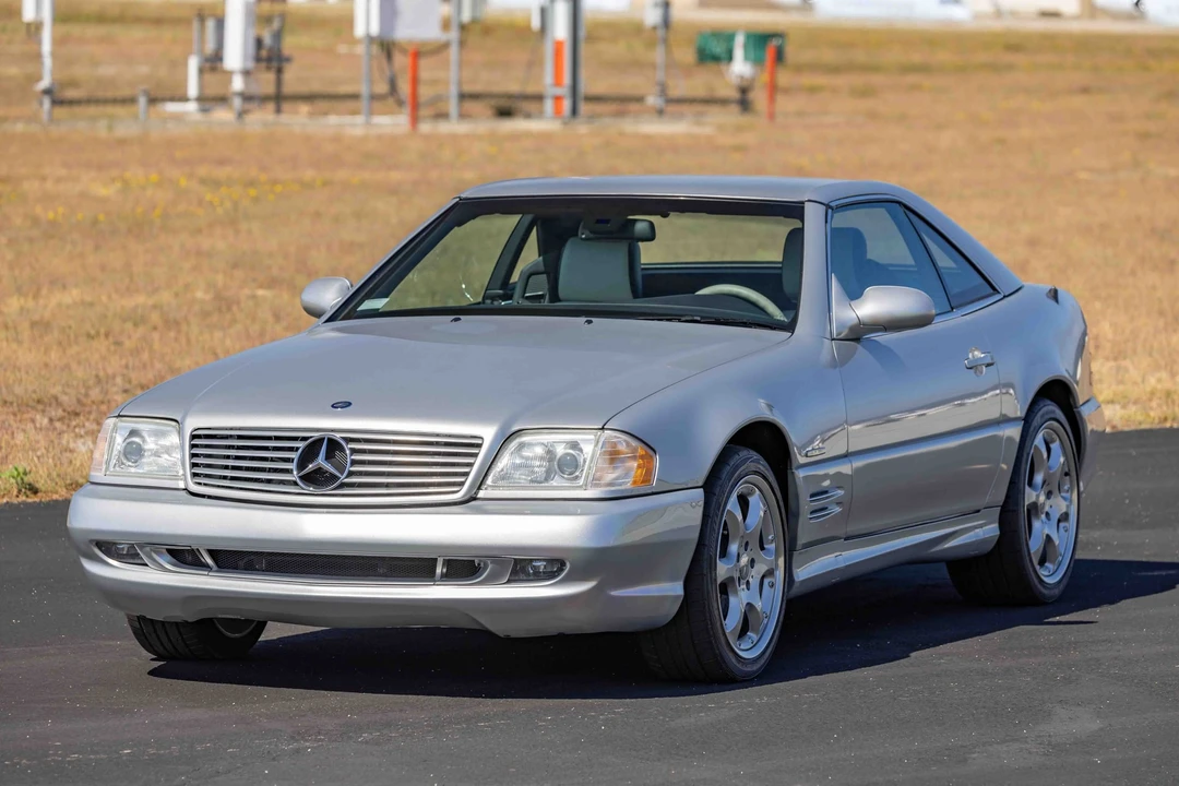 2002 Mercedes-Benz R230 SL-Class - Image 2 of 31