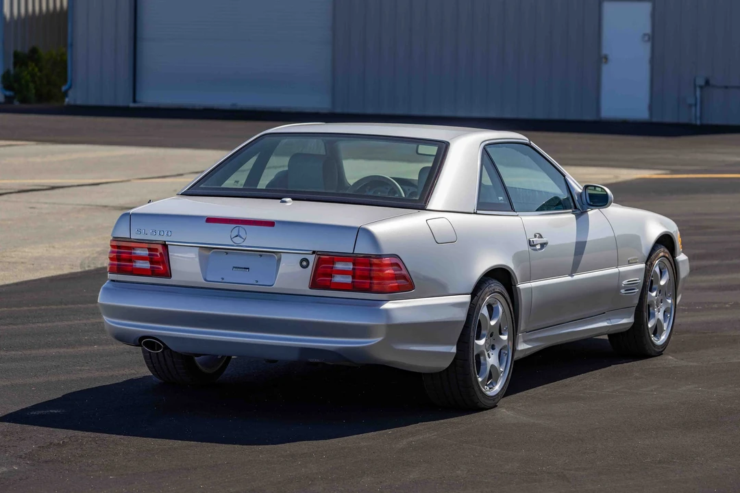 2002 Mercedes-Benz R230 SL-Class - Image 25 of 31