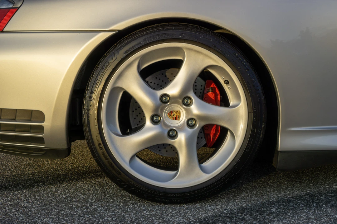 2002 Porsche 996 Carrera 4S - Image 26 of 31