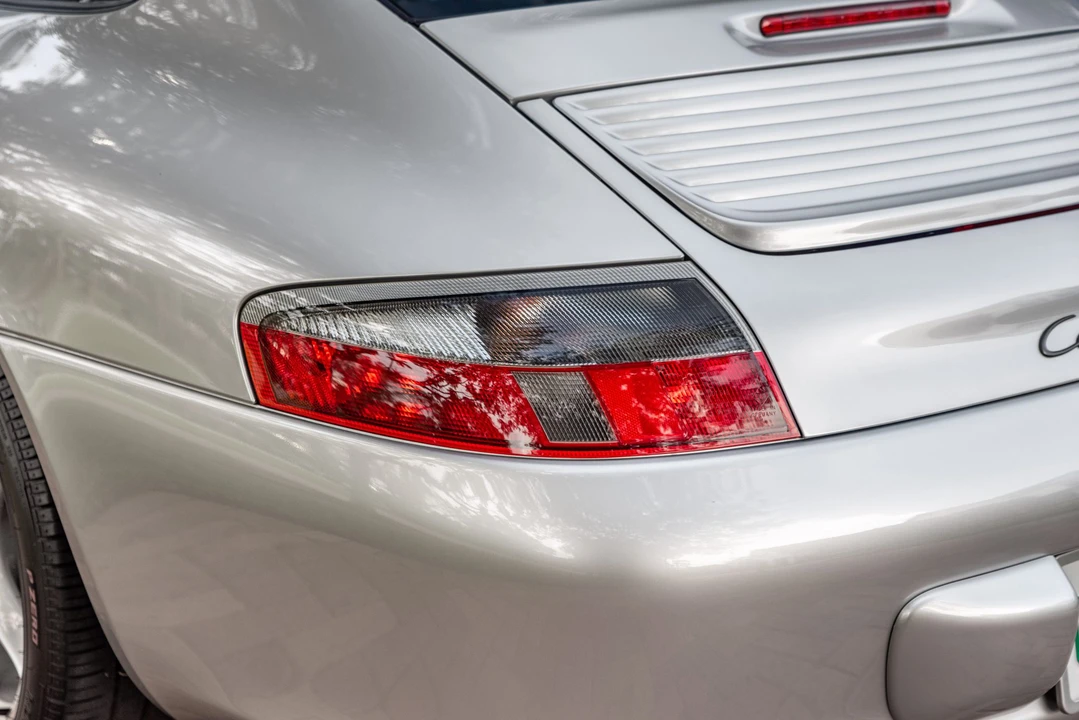2002 Porsche 996 Carrera - Image 11 of 31