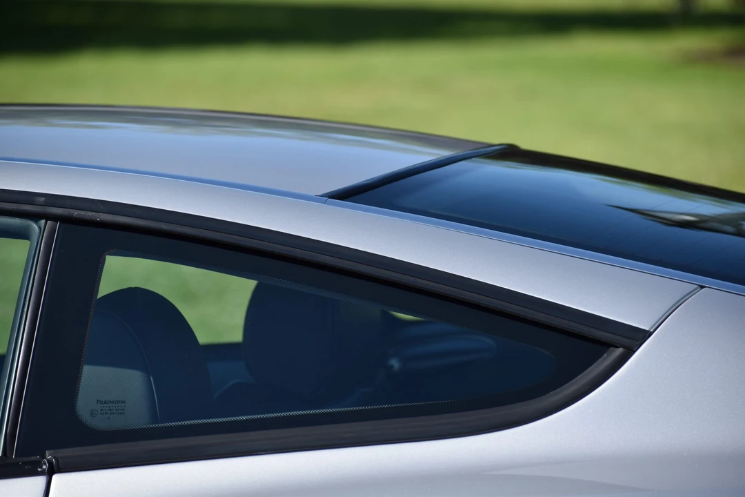2003 Aston Martin Vanquish 1st Gen - Image 17 of 31